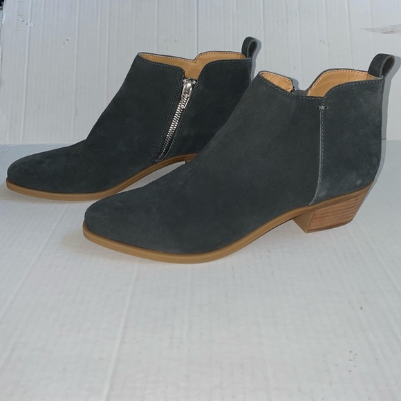 Dolce Vita Suede Ankle Booties - Picture 9 of 12